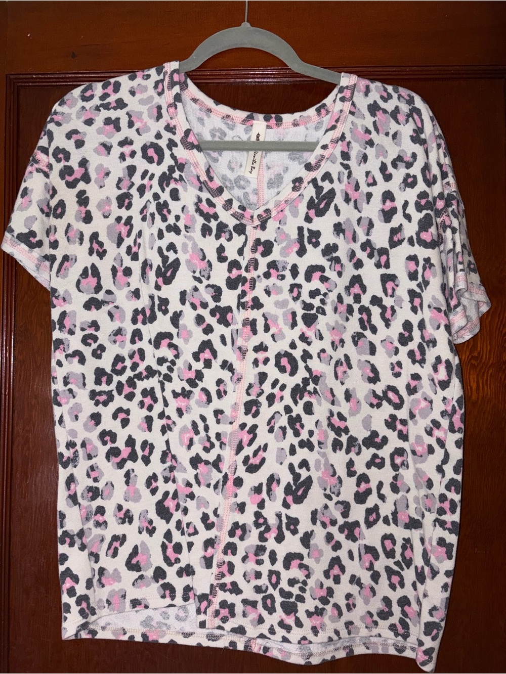 Vanilla Bay Pink and Black Leopard Print Short Sleeve Tee